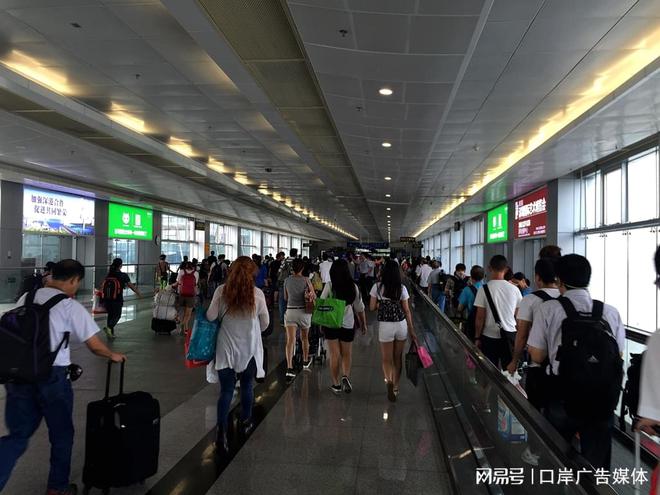 经通道灯箱广告牌有哪些m6米乐福田口岸入境必